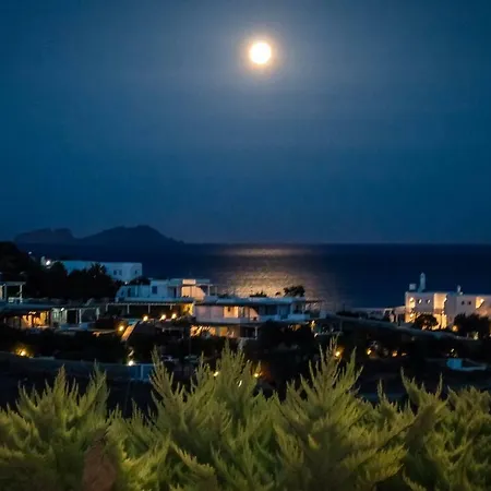 Qamar Mykonian * Калафатис
